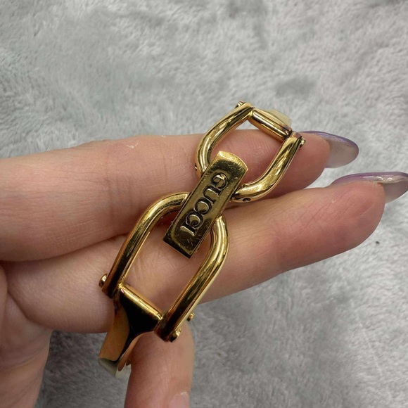 Gucci Gold Women's Watch - Picture 4 of 7